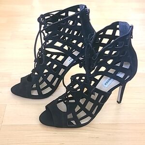 Steve Madden Elegant Ursula Black Suede High Heels Size 8